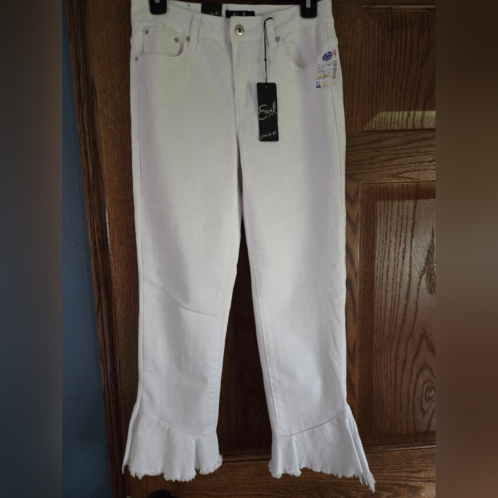 Earl White cropped jeans